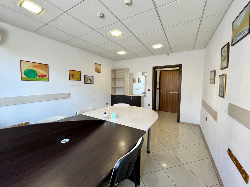 In vendita  Ufficio Haskovo , Tsentar , 25 mq | 33534667 - Immagine [3]