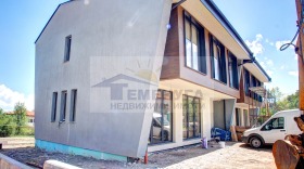 Hus Pansjarevo, Sofia 2