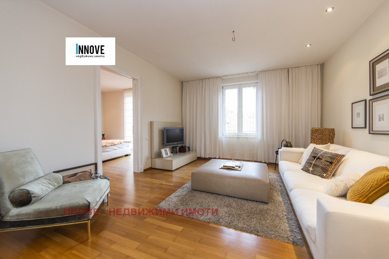 Продава 2-СТАЕН, гр. София, Център, снимка 2 - Апартаменти - 53229262