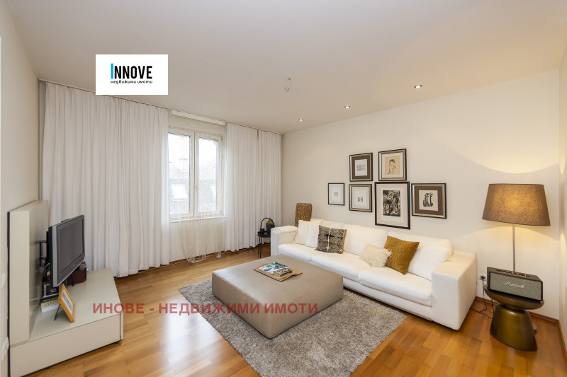 Продава 2-СТАЕН, гр. София, Център, снимка 2 - Апартаменти - 52456578