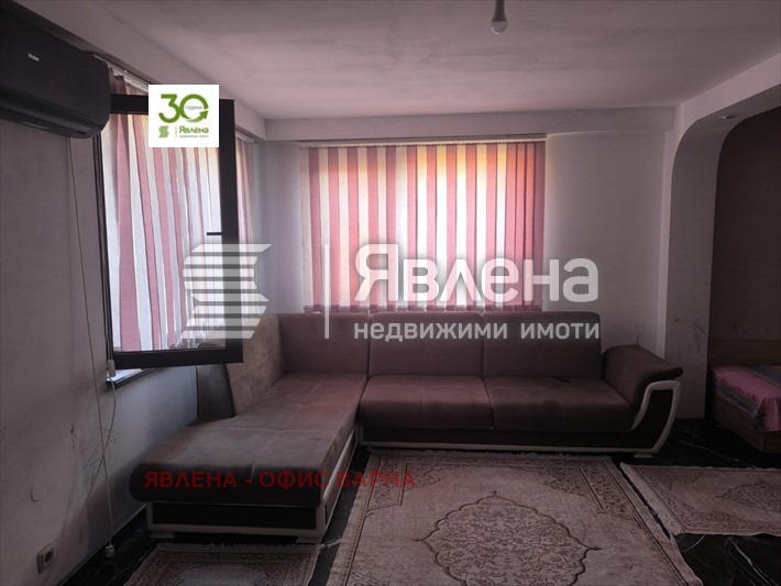 Продава КЪЩА, гр. Вълчи дол, област Варна, снимка 2 - Къщи - 48106424