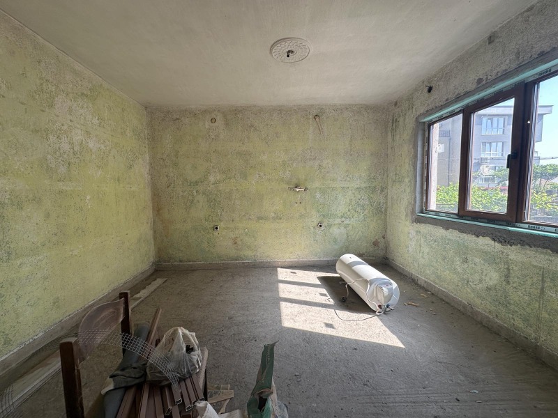 Продава ЕТАЖ ОТ КЪЩА в град Шумен, Басейна - 81 кв.м / 140 000 € » 273 816.20 лв., АДРЕС НЕДВИЖИМИ ИМОТИ - КАНТОРА ШУМЕН