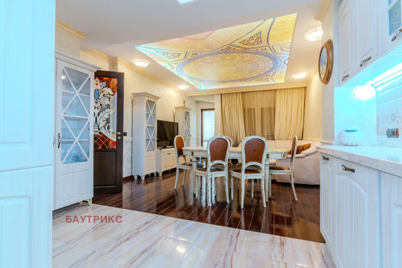 De vânzare  2 dormitoare Velico Târnovo , Țentâr , 120 mp | 68808626 - imagine [2]