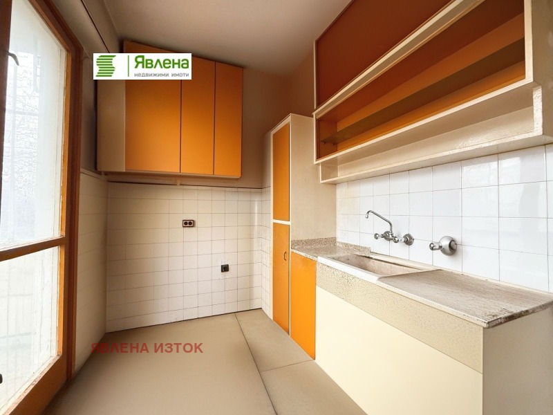 Продава 3-СТАЕН, гр. София, Гоце Делчев, снимка 3 - Апартаменти - 52807383