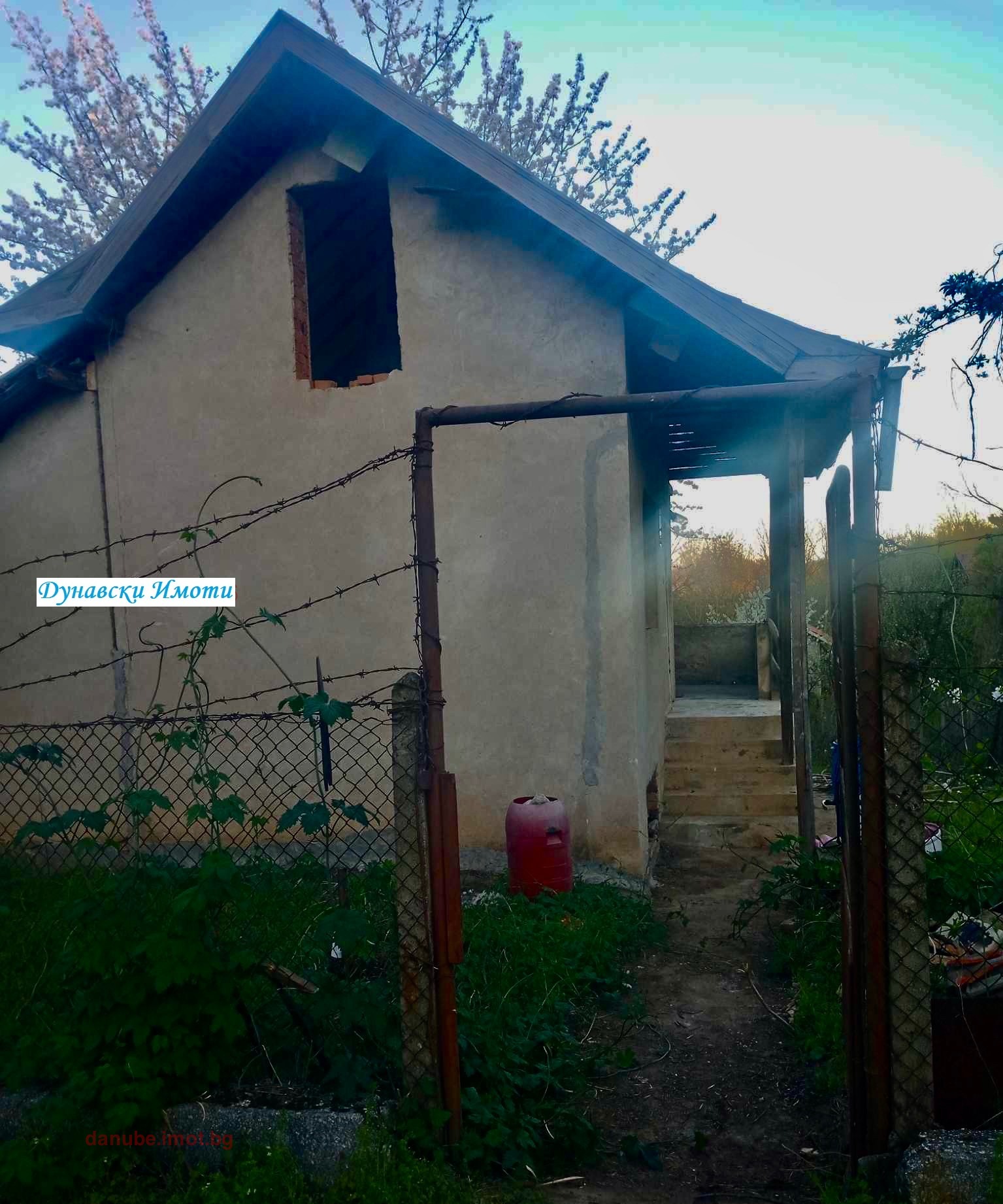 Продава ВИЛА, гр. Русе, Долапите, снимка 3 - Вили - 55942226