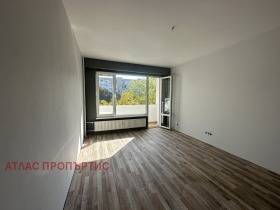 1 dormitorio Dianabad, Sofia 4