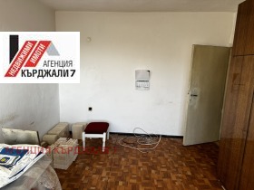 3+ soverom Tsentar, Kardsjali 6