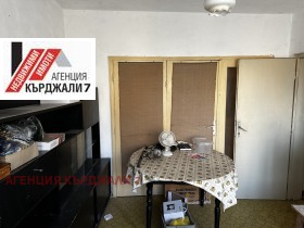 3+ soverom Tsentar, Kardsjali 12