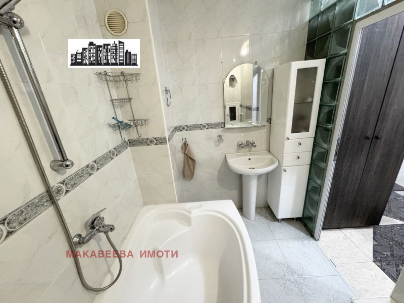 Продава  2-стаен град Пловдив , Гагарин , 64 кв.м | 38319600 - изображение [9]