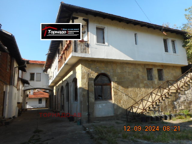 Продава  4-стаен град Велико Търново , Асенов , 195 кв.м | 51481985 - изображение [4]