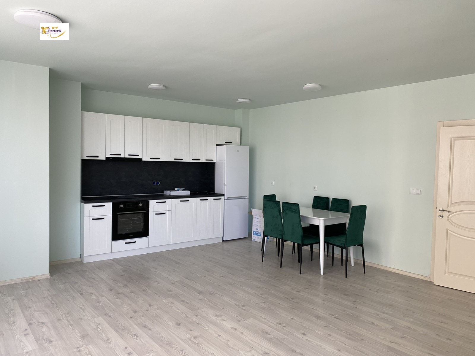 Продава 3-СТАЕН, гр. Варна, Бриз, снимка 2 - Апартаменти - 46734594