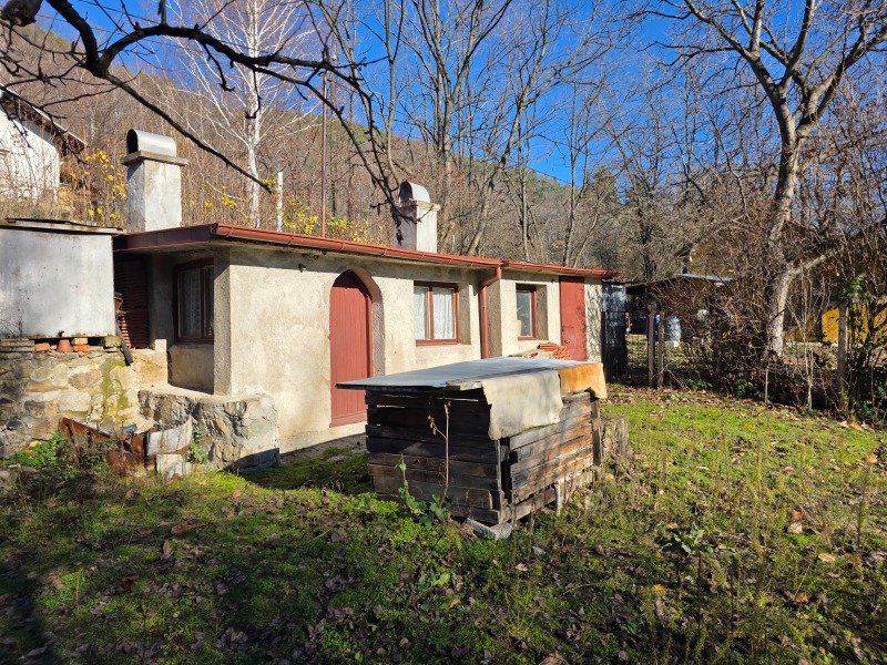 Продава КЪЩА, гр. Златица, област София област, снимка 4 - Къщи - 52805500