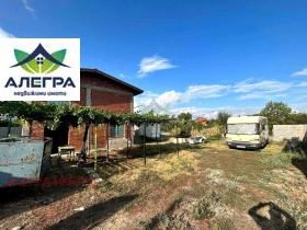 Продава къща област Пазарджик с. Виноградец - [1] 