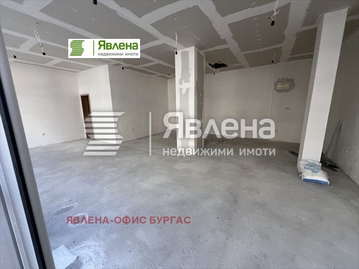 En venta  Comercio Burgas , Meden rudnik - zona A , 68 metros cuadrados | 21918144