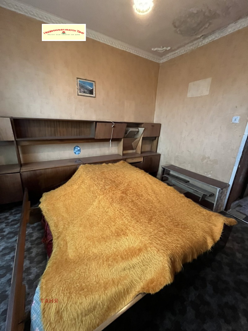 Eladó  2 hálószobás Pernik , Humni dol , 76 négyzetméter | 45615239 - kép [2]