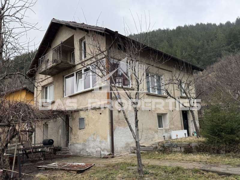 Продава КЪЩА, с. Драгичево, област Перник