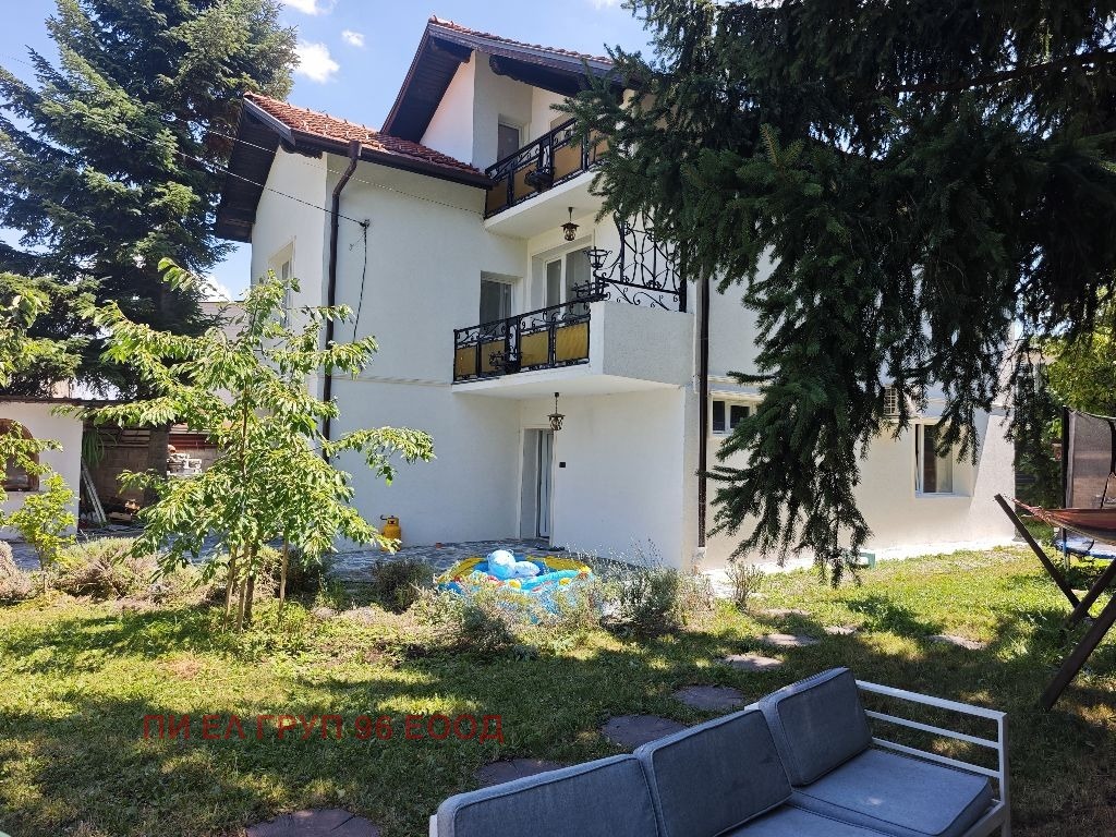 Продава КЪЩА, гр. София, в.з.Американски колеж, снимка 2 - Къщи - 55550720