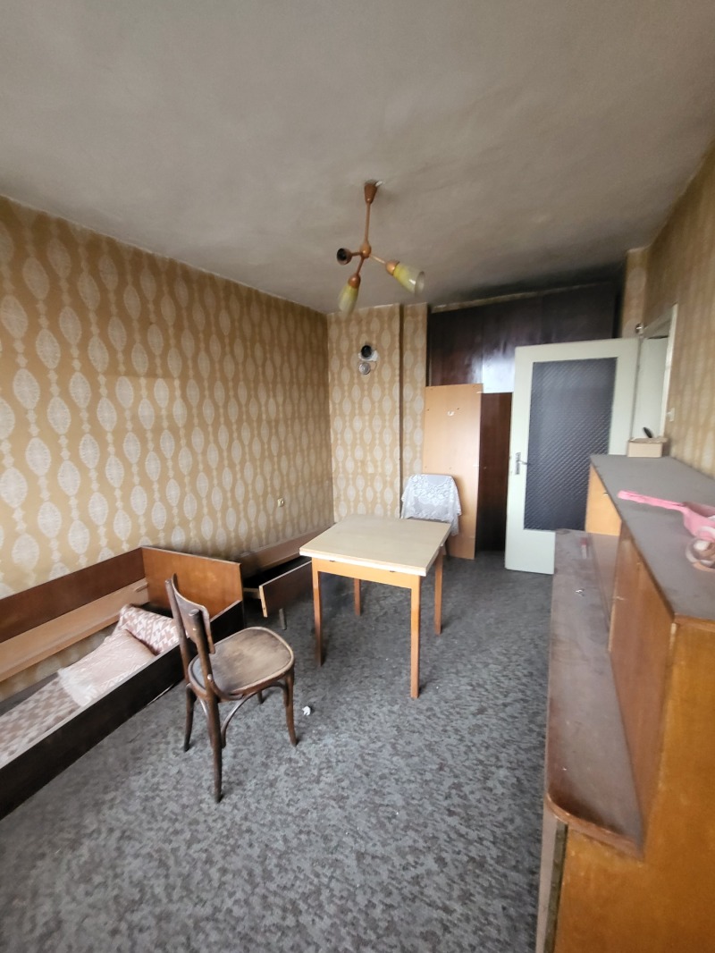Продава 1-СТАЕН в град Плевен, Идеален център - 33 кв.м / 55 000 € » 107 570.65 лв., ФОР СЕЛ РЕАЛ ЕСТЕЙТ
