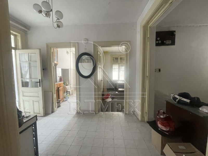 Продава ЕТАЖ ОТ КЪЩА в град Пловдив, Център - 180 кв.м / 195 000 € » 381 386.85 лв., РИМЕКС ИМОТИ