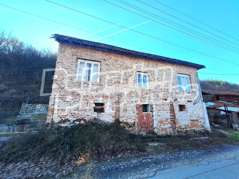 Продава КЪЩА в област Кюстендил, с. Усойка - 100 кв.м / 35 000 € » 68 454.05 лв., БЪЛГЕРИАН ПРОПЕРТИС