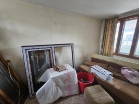 Ev Zmeyovo, bölge Stara Zagora 7