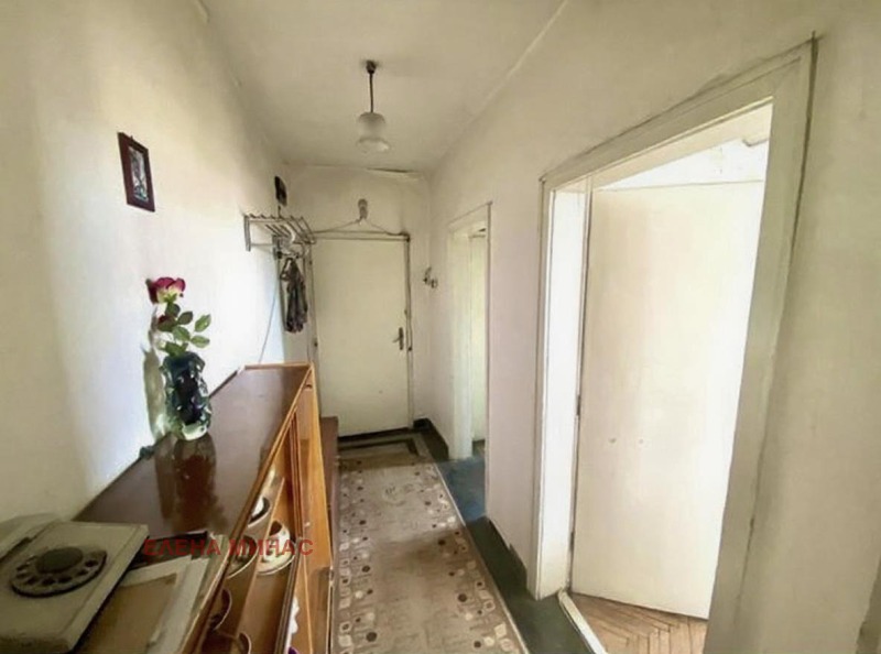 Myytävänä  1 makuuhuone Šumen , Tsentar , 61 neliömetriä | 68112834