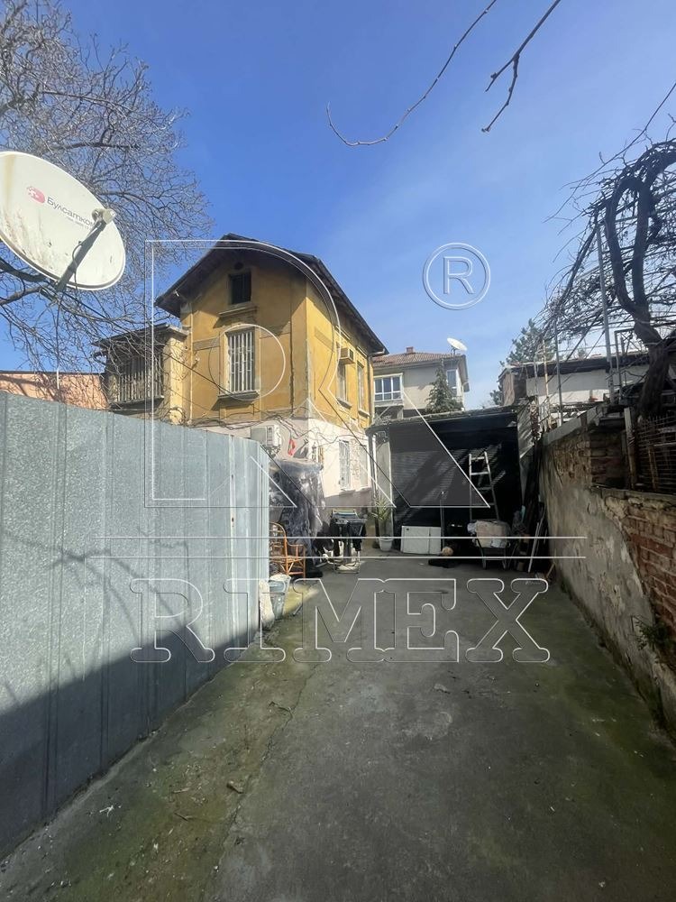 Продава ЕТАЖ ОТ КЪЩА, гр. Пловдив, Център, снимка 5 - Етаж от къща - 54074322