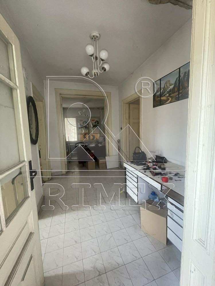 Продава ЕТАЖ ОТ КЪЩА, гр. Пловдив, Център, снимка 7 - Етаж от къща - 54074322