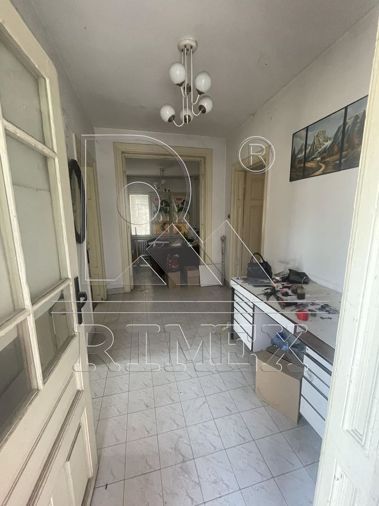 Продава ЕТАЖ ОТ КЪЩА, гр. Пловдив, Център, снимка 4 - Етаж от къща - 54074322