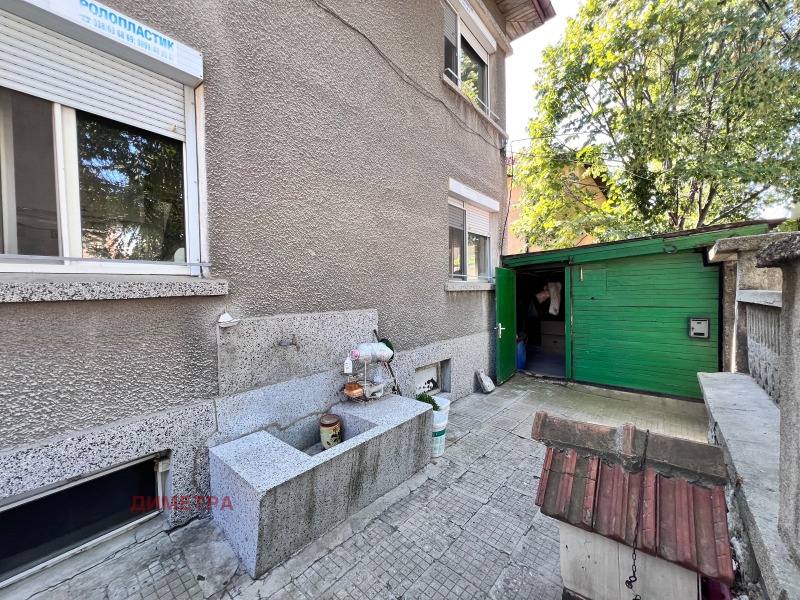 Продава  Къща град Хасково , Република , 160 кв.м | 40537619