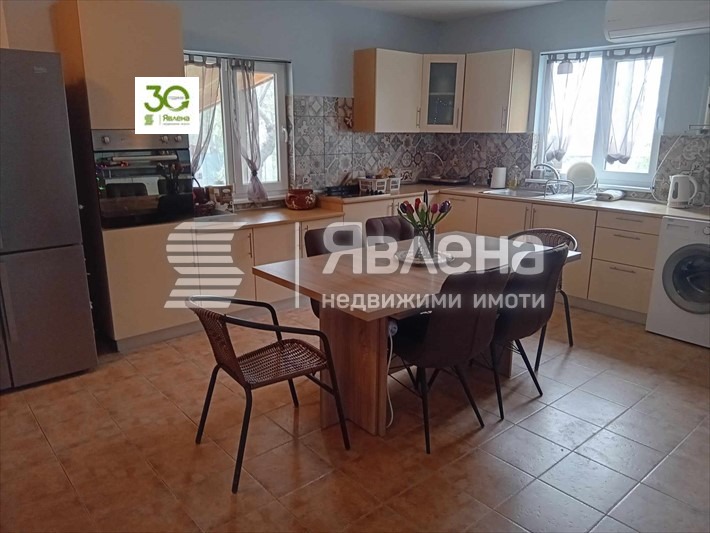 Продава КЪЩА, с. Аврен, област Варна, снимка 2 - Къщи - 48762096