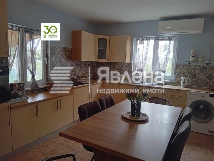 Продава КЪЩА, с. Аврен, област Варна, снимка 3 - Къщи - 48762096