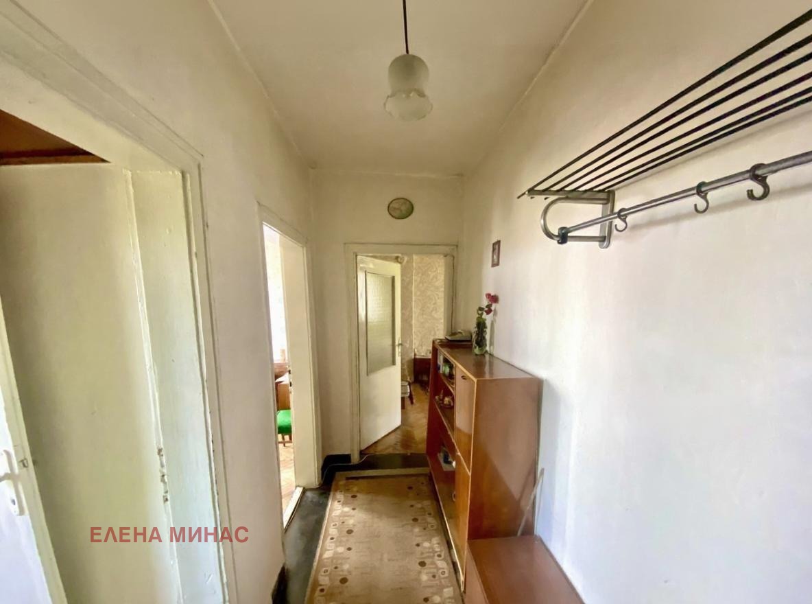 Продава 2-СТАЕН, гр. Шумен, Център, снимка 2 - Апартаменти - 51416999