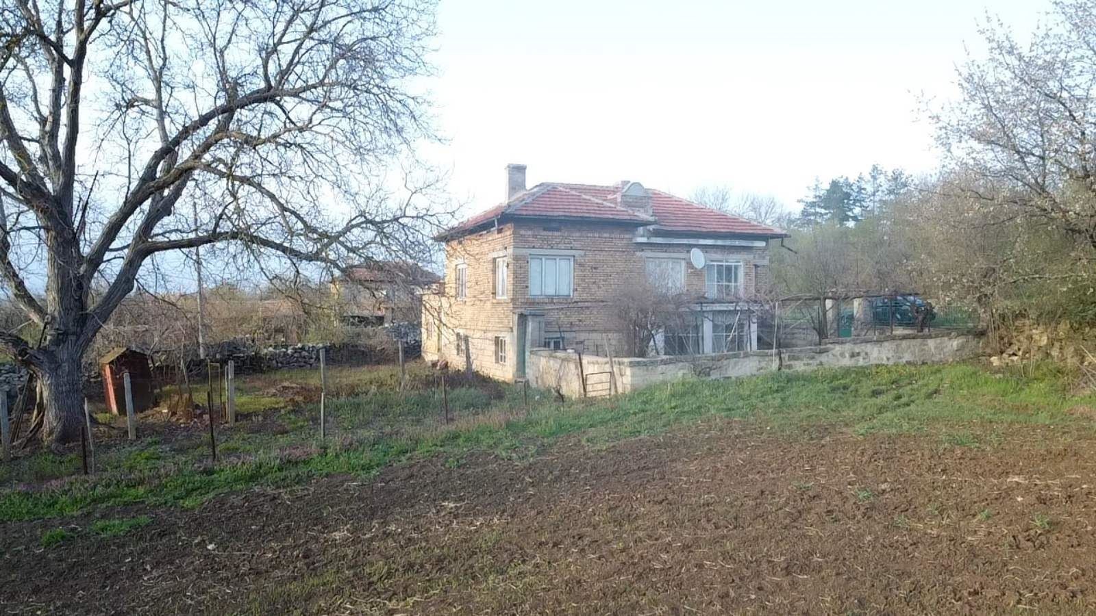 Продава КЪЩА, с. Есеница, област Варна, снимка 3 - Къщи - 54212234