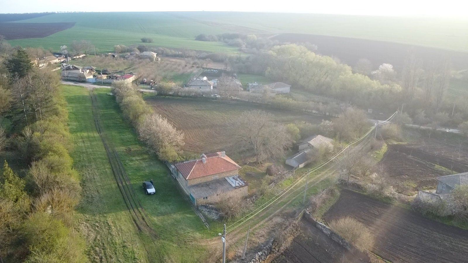 Продава КЪЩА, с. Есеница, област Варна