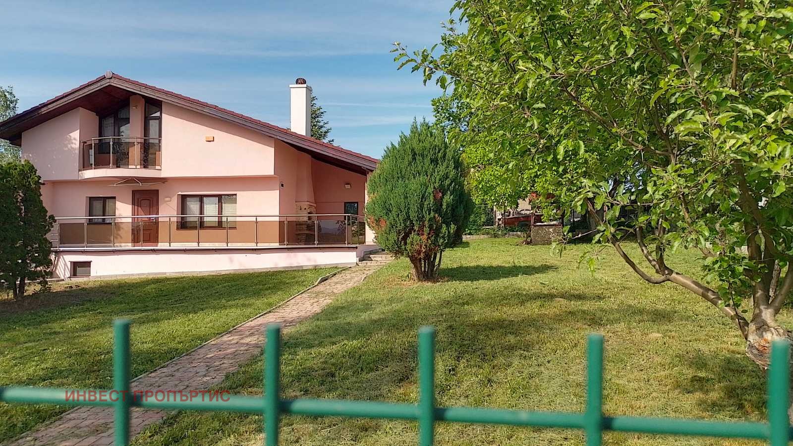 Продава КЪЩА, с. Драговищица, област София област