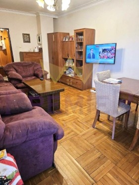 2 Schlafzimmer Proutschwane, Pernik 1