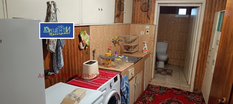 Продава КЪЩА, с. Петко Каравелово, област Велико Търново, снимка 3 - Къщи - 53532762