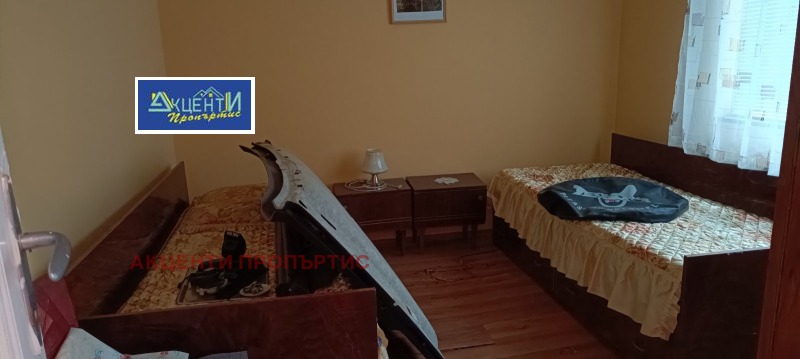 Продава КЪЩА, с. Петко Каравелово, област Велико Търново, снимка 13 - Къщи - 53532762