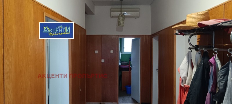 Продава КЪЩА, с. Петко Каравелово, област Велико Търново, снимка 11 - Къщи - 53532762