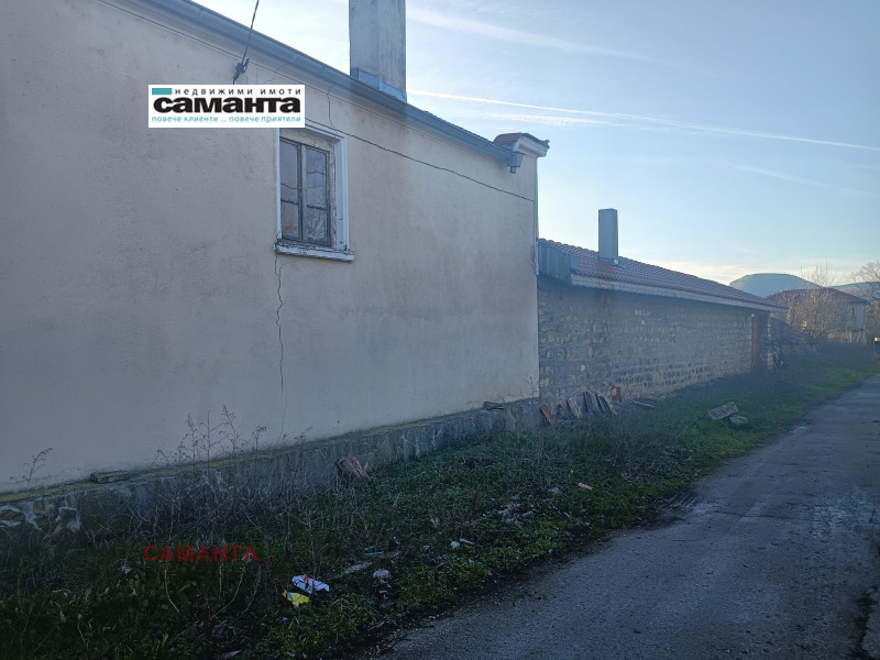 Продава КЪЩА, с. Златина, област Варна