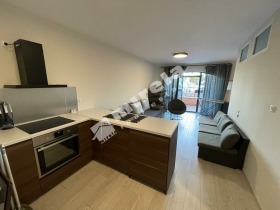 2 slaapkamers k.k. Slantsjev brjag, regio Boergas