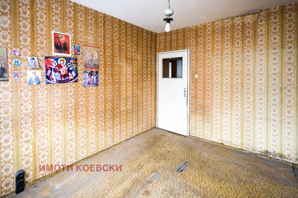 Продава 3-СТАЕН, гр. София, Красна поляна 3