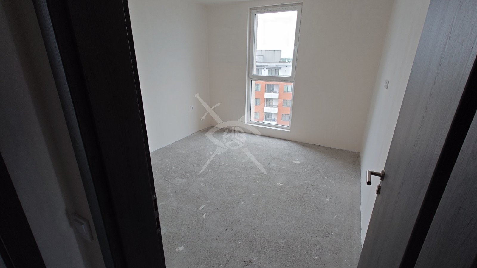 Продава МНОГОСТАЕН, гр. Бургас, Сарафово, снимка 2 - Апартаменти - 53318727