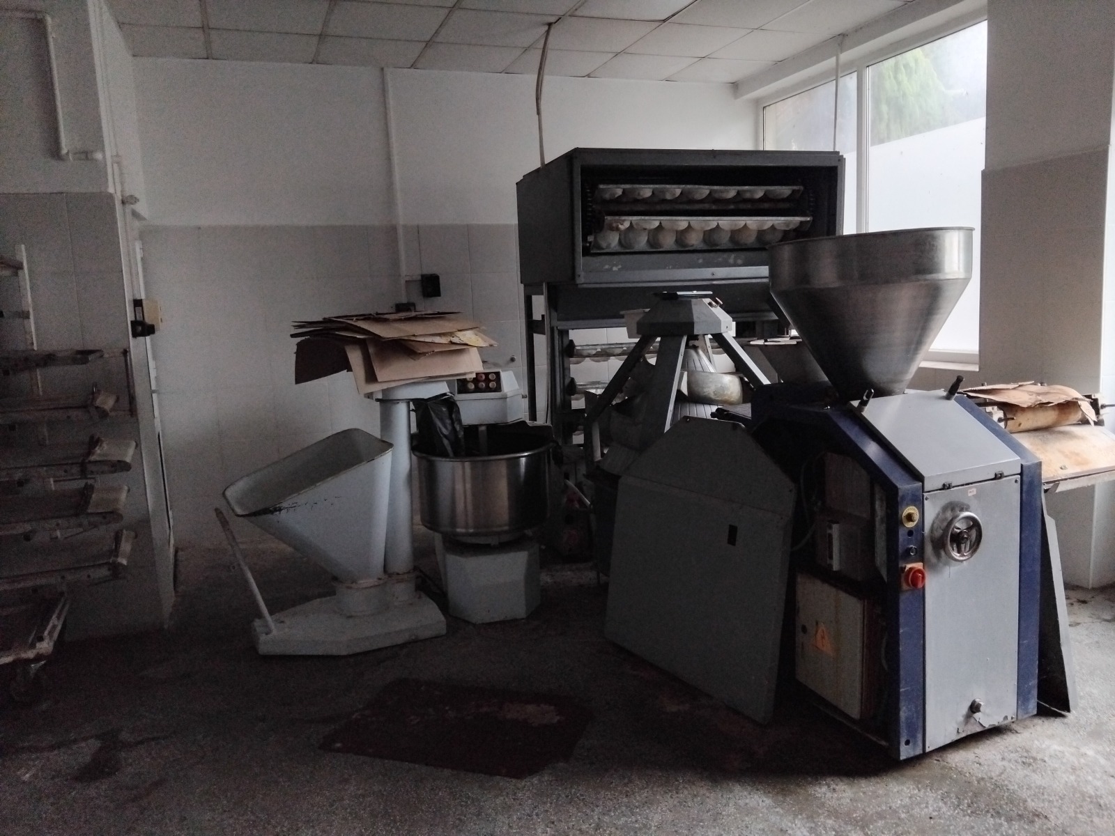 Продава МАГАЗИН, гр. Кубрат, област Разград, снимка 5 - Магазини - 54134101