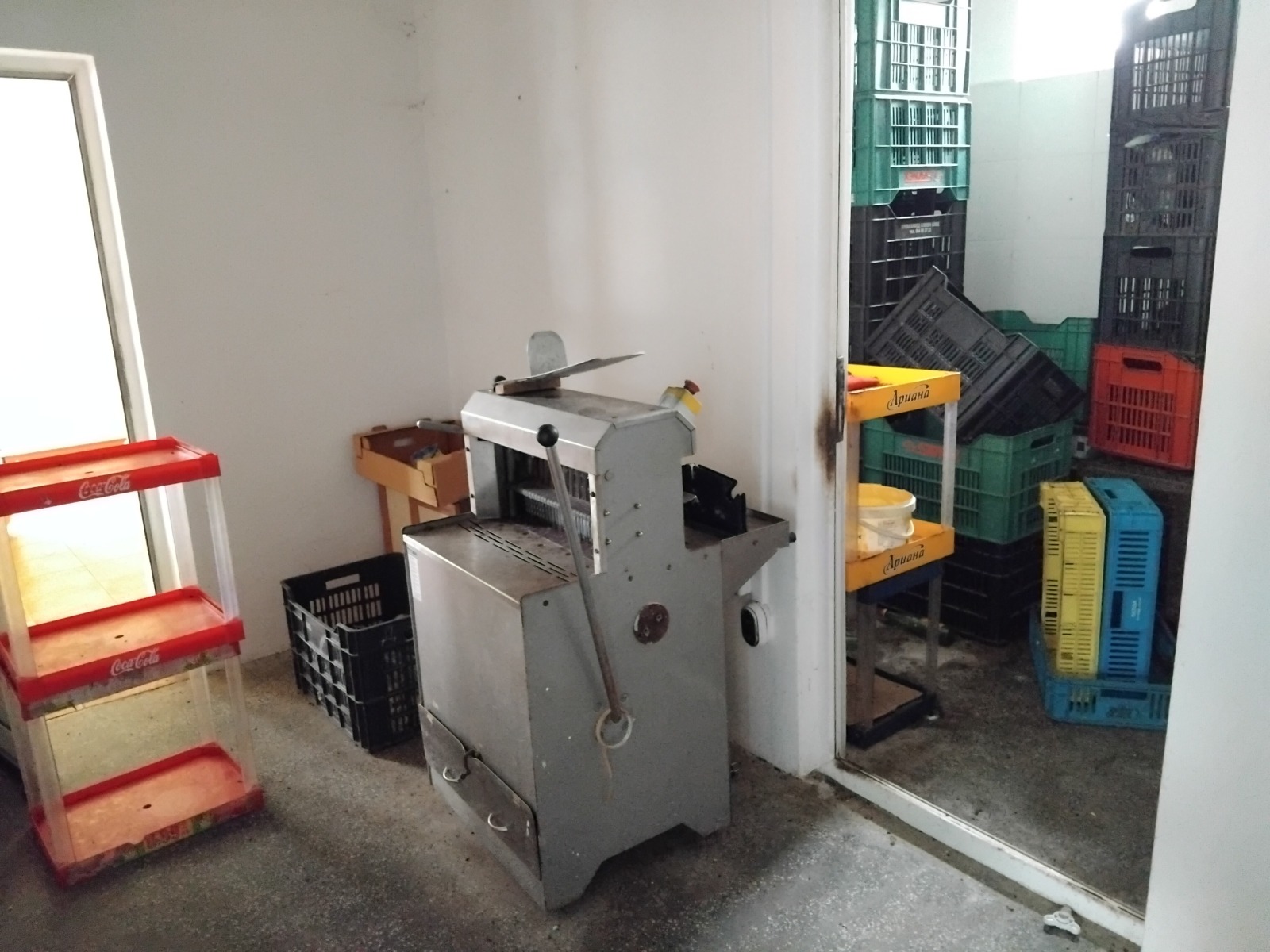 Продава МАГАЗИН, гр. Кубрат, област Разград, снимка 6 - Магазини - 54134101