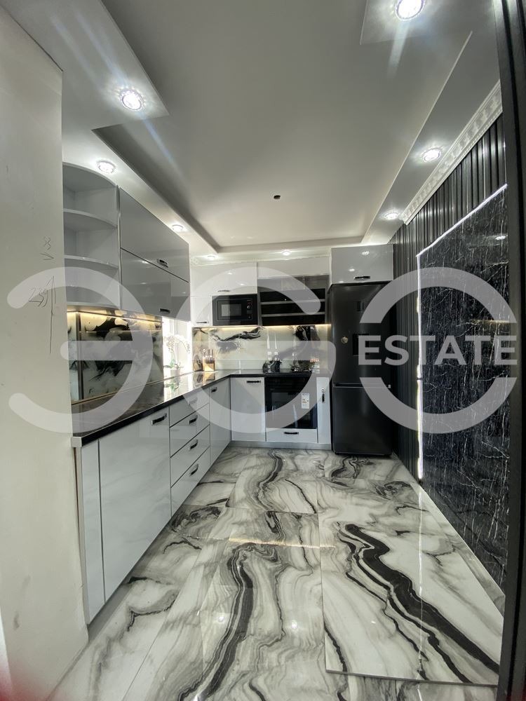 Продава  2-стаен, град Варна, Колхозен пазар •  159 990 EUR • ID 27055285 — holmes.bg - [1] 