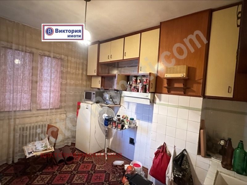 Продава  3-стаен град Велико Търново , Център , 99 кв.м | 57636031 - изображение [2]