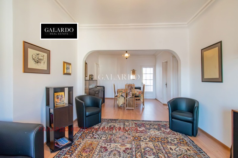 Продава 3-СТАЕН, гр. София, Център