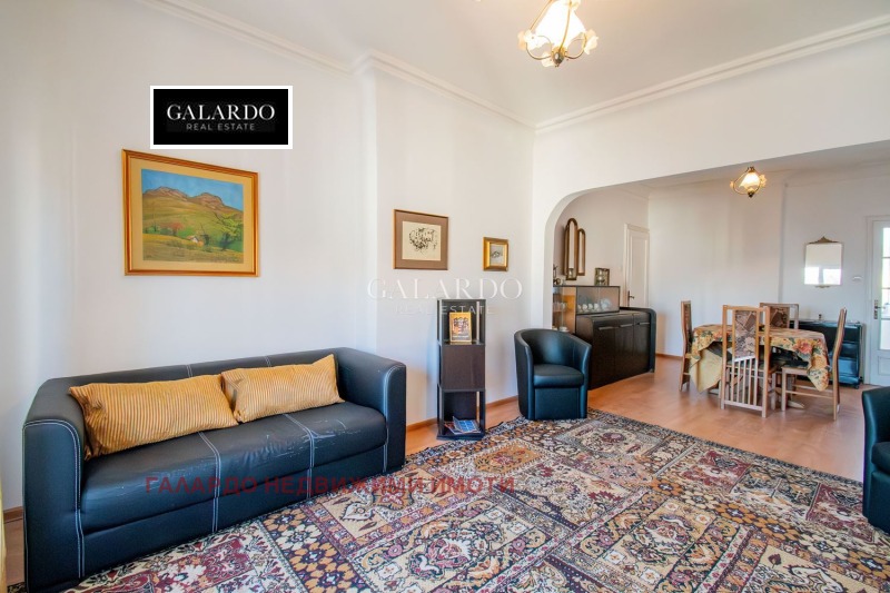 Продава 3-СТАЕН, гр. София, Център, снимка 2 - Апартаменти - 53197693